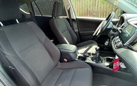 Toyota RAV4, 2016 год, 2 300 000 рублей, 11 фотография