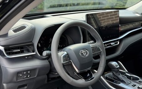 Toyota Highlander, 2026 год, 5 000 000 рублей, 18 фотография