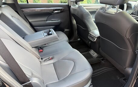 Toyota Highlander, 2026 год, 5 000 000 рублей, 32 фотография