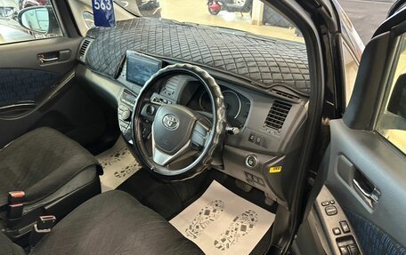 Toyota ISis I, 2013 год, 1 479 000 рублей, 10 фотография