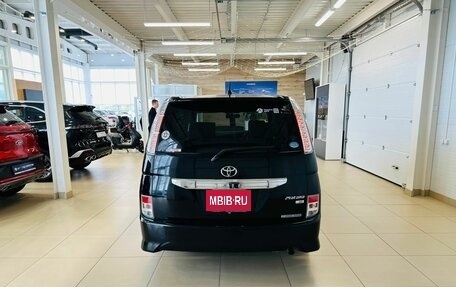 Toyota ISis I, 2013 год, 1 479 000 рублей, 5 фотография