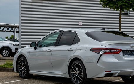 Toyota Camry, 2022 год, 3 155 000 рублей, 8 фотография