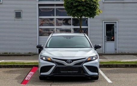 Toyota Camry, 2022 год, 3 155 000 рублей, 2 фотография