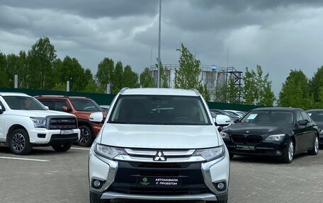Mitsubishi Outlander III рестайлинг 3, 2018 год, 1 880 000 рублей, 3 фотография