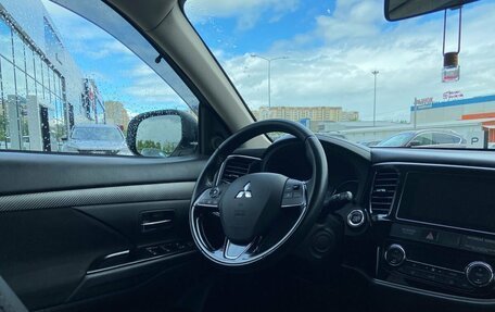 Mitsubishi Outlander III рестайлинг 3, 2018 год, 1 880 000 рублей, 29 фотография