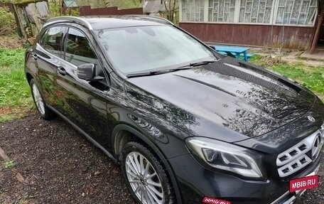 Mercedes-Benz GLA, 2018 год, 3 100 000 рублей, 2 фотография
