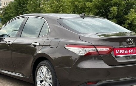 Toyota Camry, 2019 год, 4 250 000 рублей, 6 фотография
