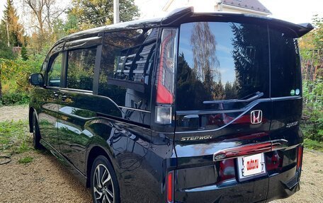 Honda Stepwgn IV, 2019 год, 2 500 000 рублей, 5 фотография