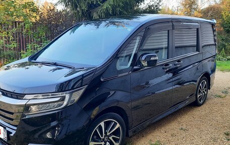 Honda Stepwgn IV, 2019 год, 2 500 000 рублей, 3 фотография