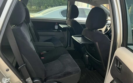 Mitsubishi Grandis, 2007 год, 950 000 рублей, 23 фотография