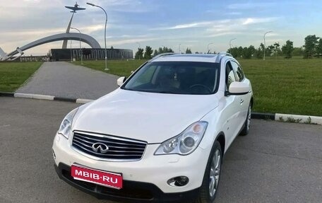 Infiniti QX50 I рестайлинг, 2013 год, 1 850 000 рублей, 1 фотография