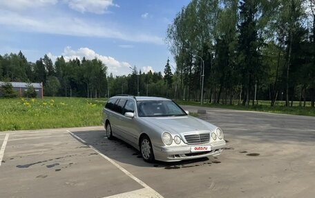 Mercedes-Benz E-Класс, 2002 год, 500 000 рублей, 3 фотография