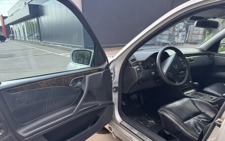 Mercedes-Benz E-Класс, 2002 год, 500 000 рублей, 8 фотография