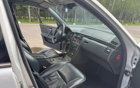 Mercedes-Benz E-Класс, 2002 год, 500 000 рублей, 14 фотография