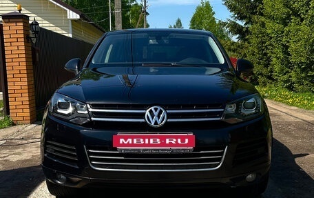 Volkswagen Touareg III, 2011 год, 2 490 000 рублей, 3 фотография