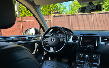 Volkswagen Touareg III, 2011 год, 2 490 000 рублей, 13 фотография
