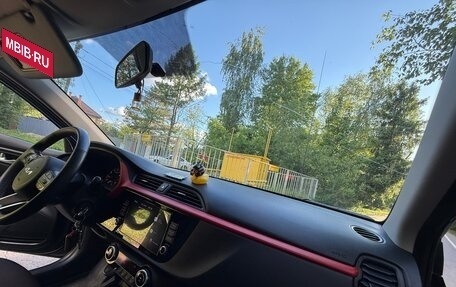 KIA Rio IV, 2021 год, 1 850 000 рублей, 10 фотография