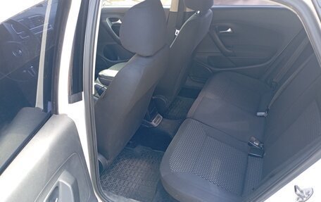 Volkswagen Polo VI (EU Market), 2011 год, 500 000 рублей, 8 фотография