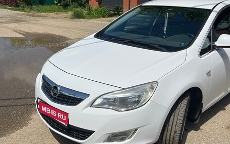 Opel Astra J, 2011 год, 1 150 000 рублей, 5 фотография