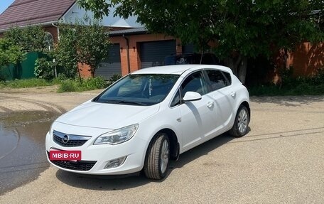Opel Astra J, 2011 год, 1 150 000 рублей, 3 фотография