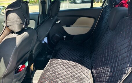 Renault Logan II, 2015 год, 720 000 рублей, 9 фотография