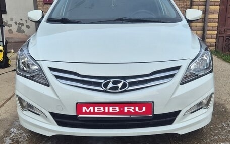 Hyundai Solaris II рестайлинг, 2014 год, 820 000 рублей, 1 фотография