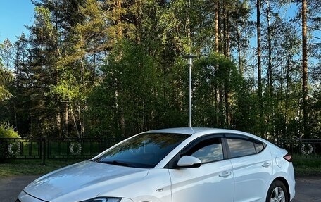 Hyundai Elantra VI рестайлинг, 2016 год, 1 200 000 рублей, 1 фотография