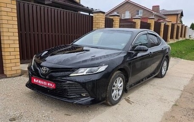 Toyota Camry, 2018 год, 2 300 000 рублей, 1 фотография