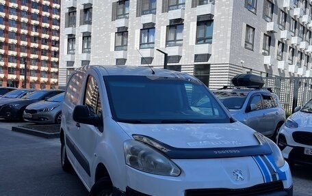 Peugeot Partner II рестайлинг 2, 2012 год, 410 000 рублей, 1 фотография