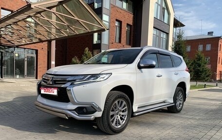Mitsubishi Pajero Sport III рестайлинг, 2018 год, 2 990 000 рублей, 1 фотография