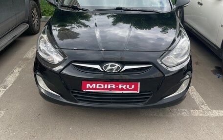 Hyundai Solaris II рестайлинг, 2011 год, 720 000 рублей, 1 фотография