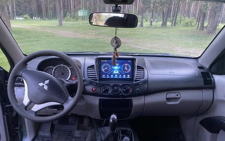 Mitsubishi L200 IV рестайлинг, 2011 год, 1 300 000 рублей, 1 фотография