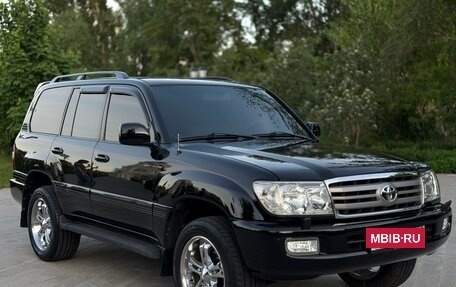 Toyota Land Cruiser 100 рестайлинг 2, 2005 год, 3 650 000 рублей, 6 фотография