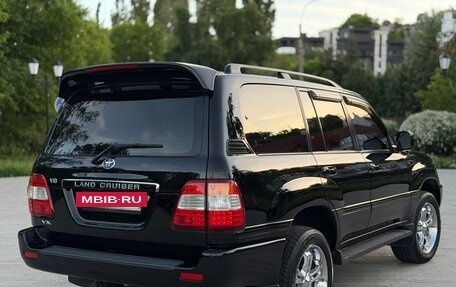 Toyota Land Cruiser 100 рестайлинг 2, 2005 год, 3 650 000 рублей, 7 фотография