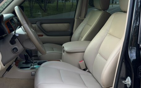 Toyota Land Cruiser 100 рестайлинг 2, 2005 год, 3 650 000 рублей, 22 фотография