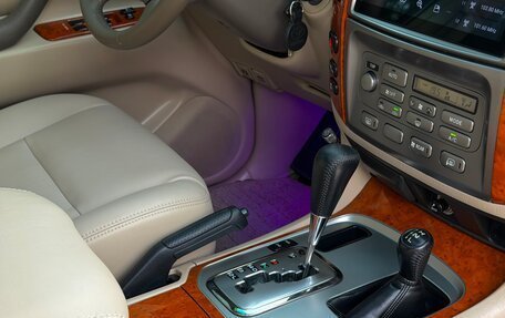 Toyota Land Cruiser 100 рестайлинг 2, 2005 год, 3 650 000 рублей, 29 фотография