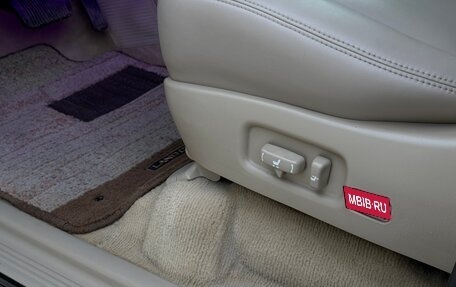 Toyota Land Cruiser 100 рестайлинг 2, 2005 год, 3 650 000 рублей, 23 фотография