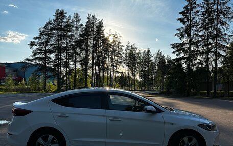 Hyundai Elantra VI рестайлинг, 2016 год, 1 200 000 рублей, 3 фотография