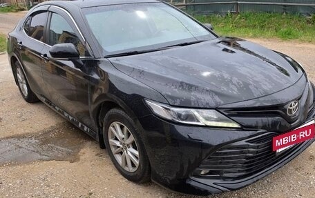 Toyota Camry, 2018 год, 2 300 000 рублей, 6 фотография