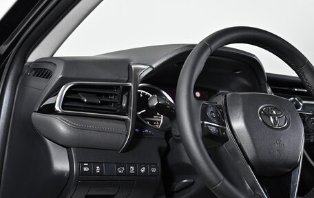 Toyota Camry, 2019 год, 2 699 000 рублей, 16 фотография
