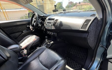 Mitsubishi Outlander III рестайлинг 3, 2007 год, 930 000 рублей, 8 фотография