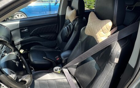 Mitsubishi Outlander III рестайлинг 3, 2007 год, 930 000 рублей, 14 фотография