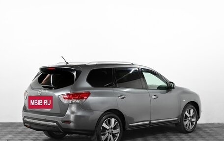 Nissan Pathfinder, 2016 год, 1 899 000 рублей, 3 фотография