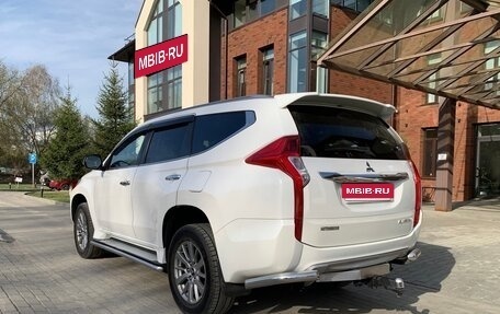 Mitsubishi Pajero Sport III рестайлинг, 2018 год, 2 990 000 рублей, 4 фотография