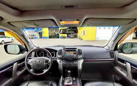 Toyota Land Cruiser 200, 2011 год, 4 877 555 рублей, 26 фотография