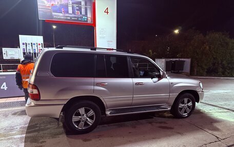 Toyota Land Cruiser 100 рестайлинг 2, 2003 год, 1 700 000 рублей, 2 фотография