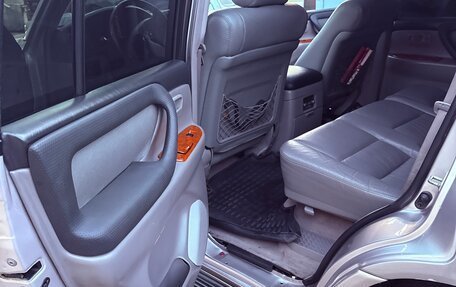 Toyota Land Cruiser 100 рестайлинг 2, 2003 год, 1 700 000 рублей, 7 фотография