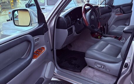 Toyota Land Cruiser 100 рестайлинг 2, 2003 год, 1 700 000 рублей, 9 фотография