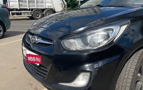 Hyundai Solaris II рестайлинг, 2011 год, 720 000 рублей, 4 фотография