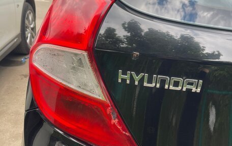 Hyundai Solaris II рестайлинг, 2011 год, 720 000 рублей, 28 фотография